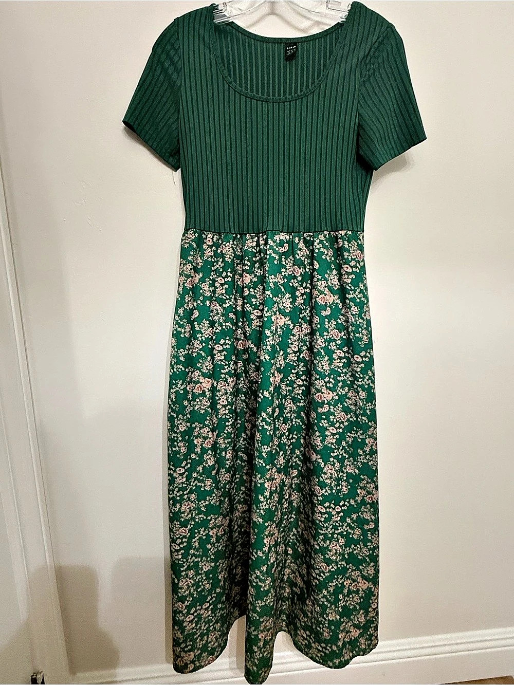 SHEIN Floral Maxi Dress in Green & Pink Size Medium (8)